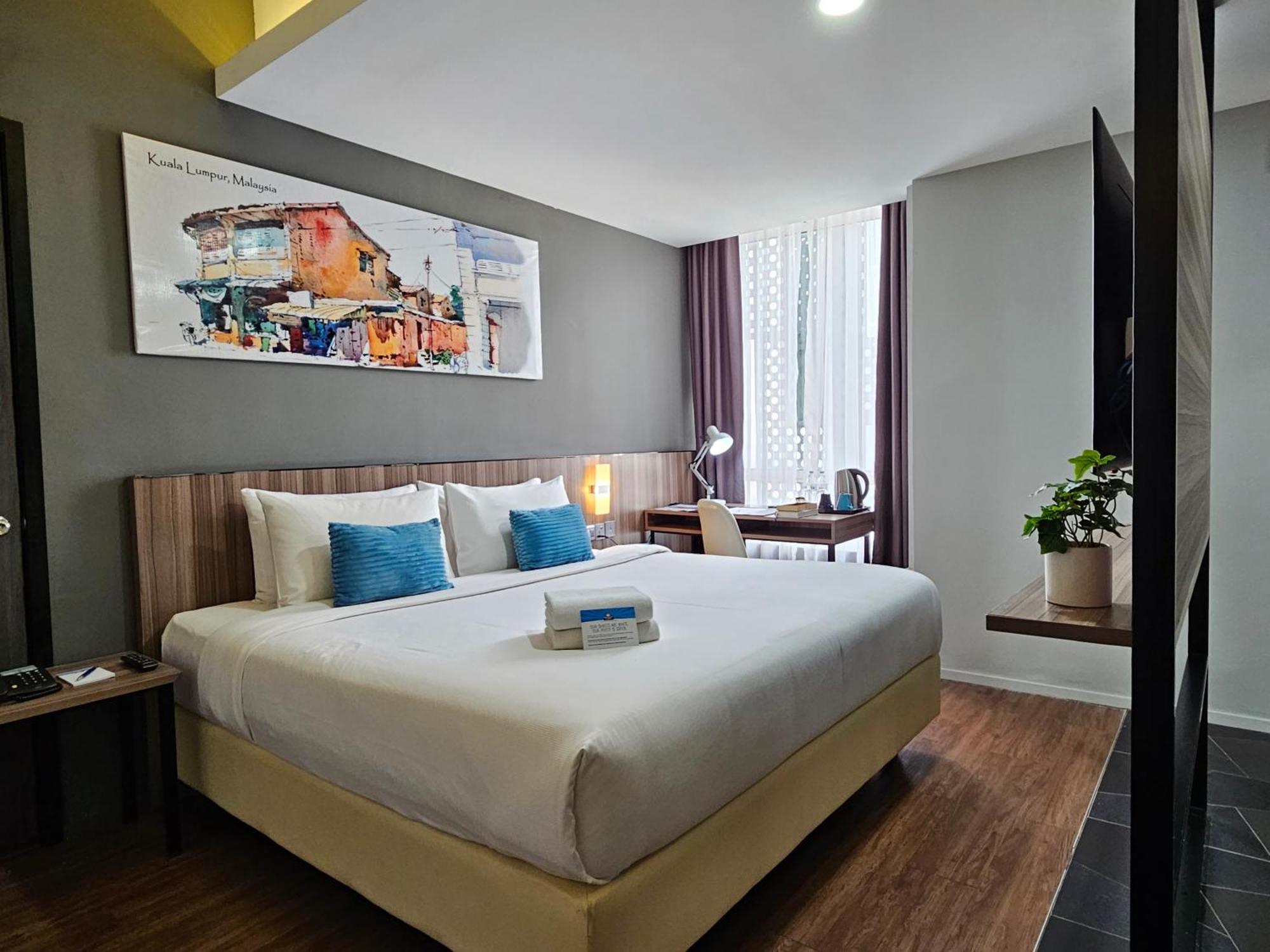 Days Hotel & Suites By Wyndham Kl - Chan Sow Lin Mrt Or Lrt Kuala Lumpur Exterior foto