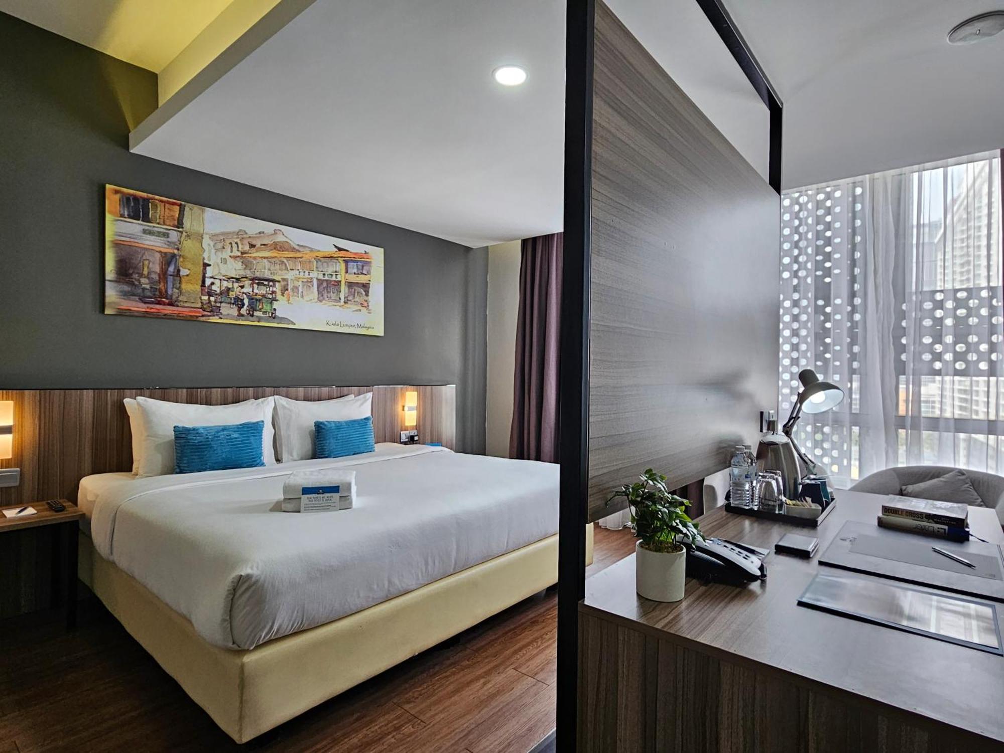 Days Hotel & Suites By Wyndham Kl - Chan Sow Lin Mrt Or Lrt Kuala Lumpur Exterior foto